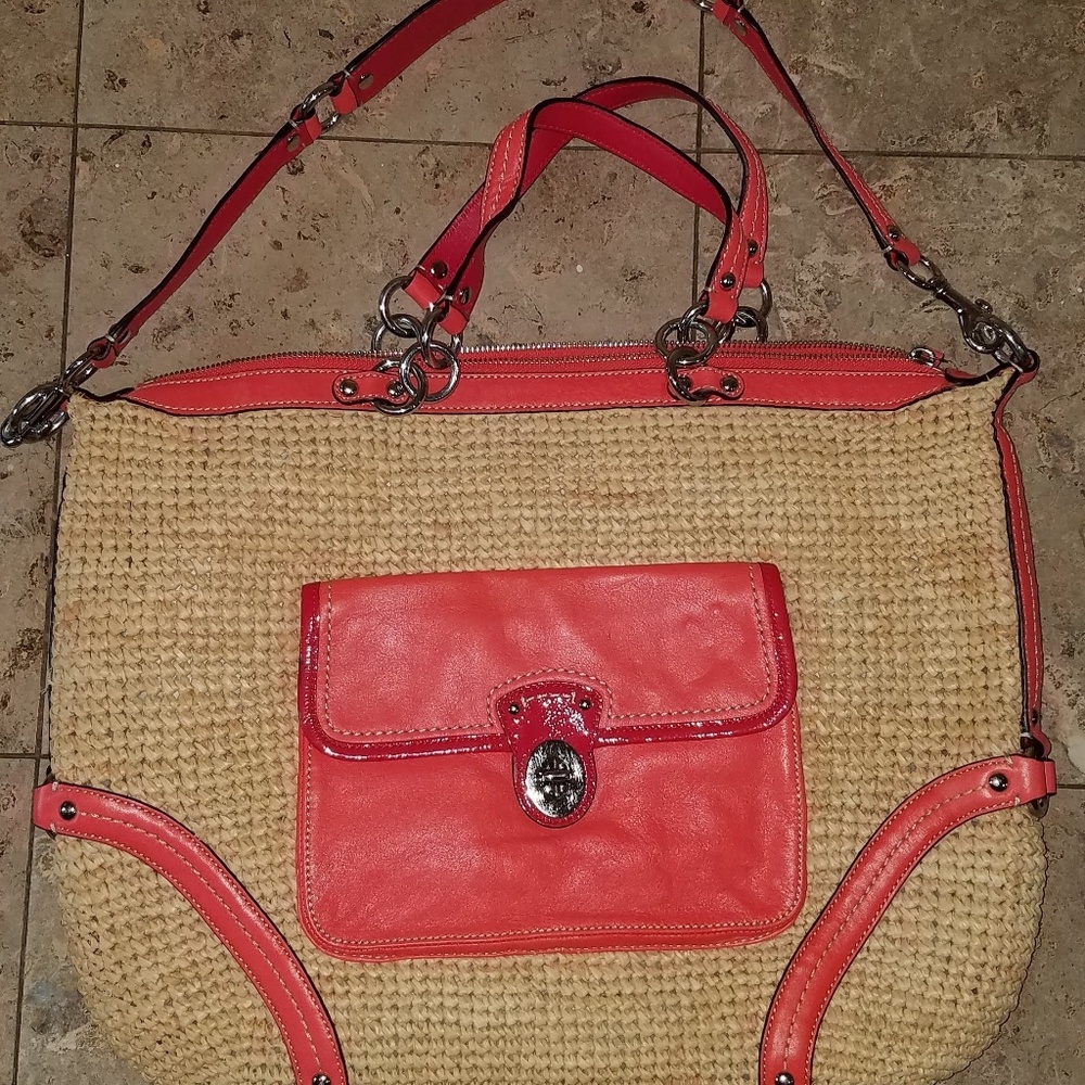 Authentic COACH straw coral shoulder purse
